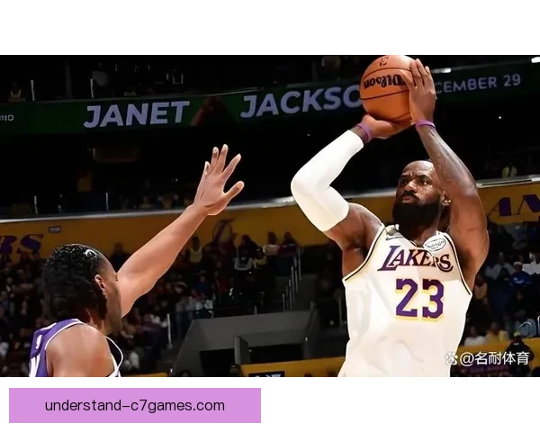 NBA季后赛激烈对决战况更新 詹姆斯带领湖人冲击总冠军荣耀