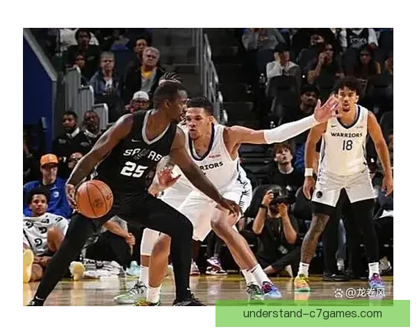 NBA焦点战再掀高潮巨星对决引爆赛场季后赛格局悄然生变