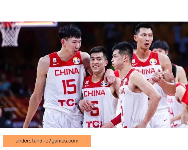 中国篮球队战胜日本晋级亚锦赛决赛，郭艾伦助力球队逆袭赢得关键胜利