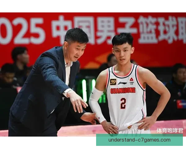 中国男篮力克韩国晋级亚洲杯四强 杜锋战术调整显成效