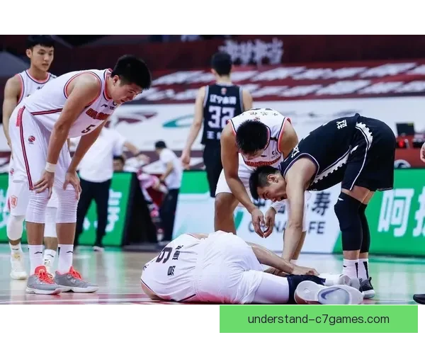 梅西再度回归巴萨训练场 球迷热议是否重返主队助力新赛季